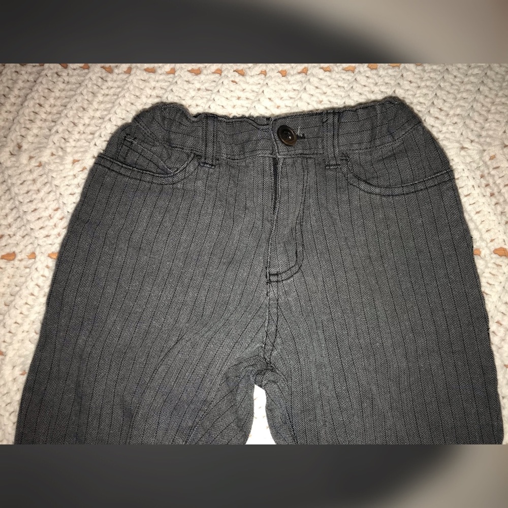 Crazy8 Gray Denim Jeans. Great Condition Sz 7R